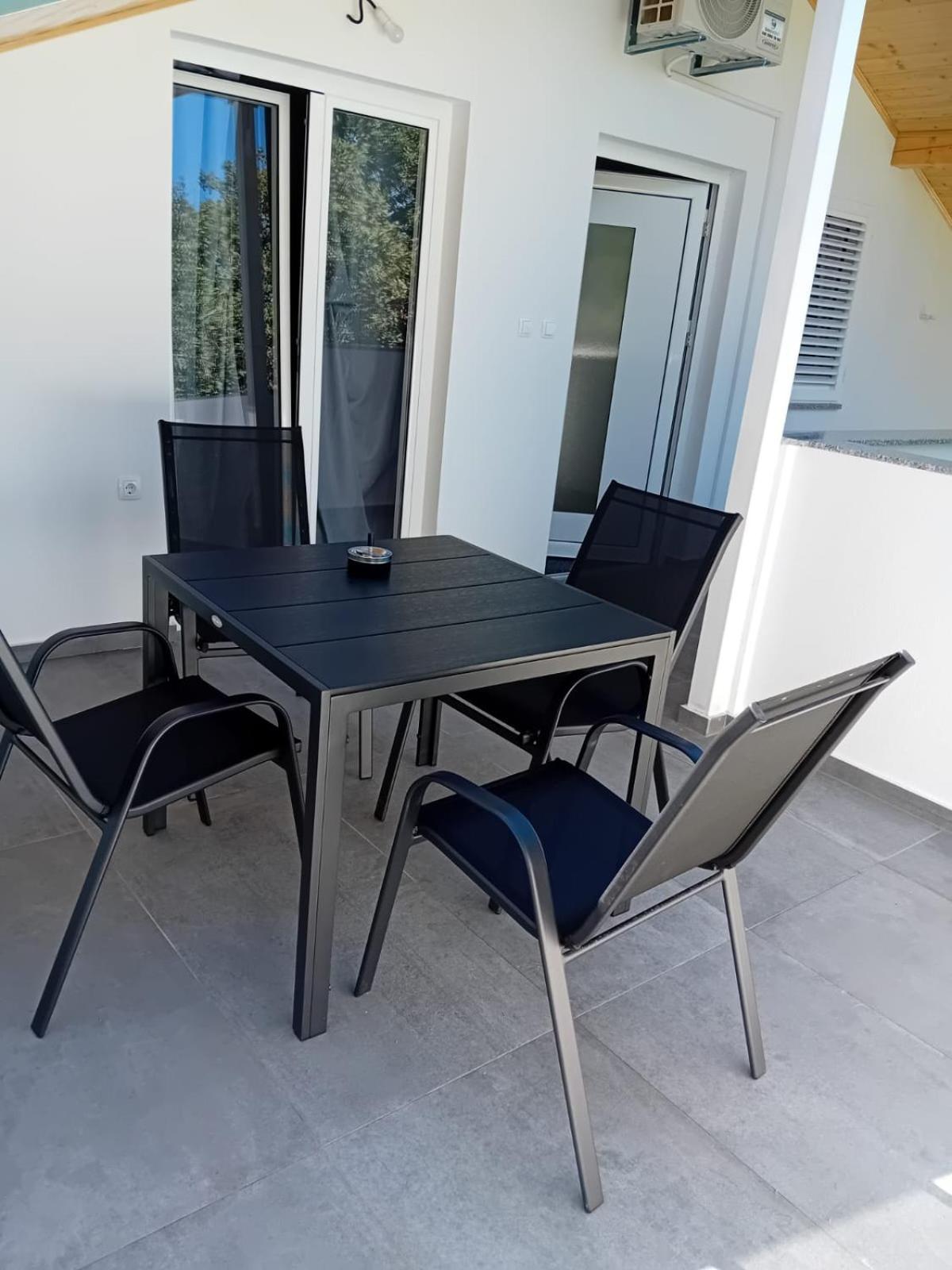 Apartment Mrkic Biograd Na Moru Luaran gambar