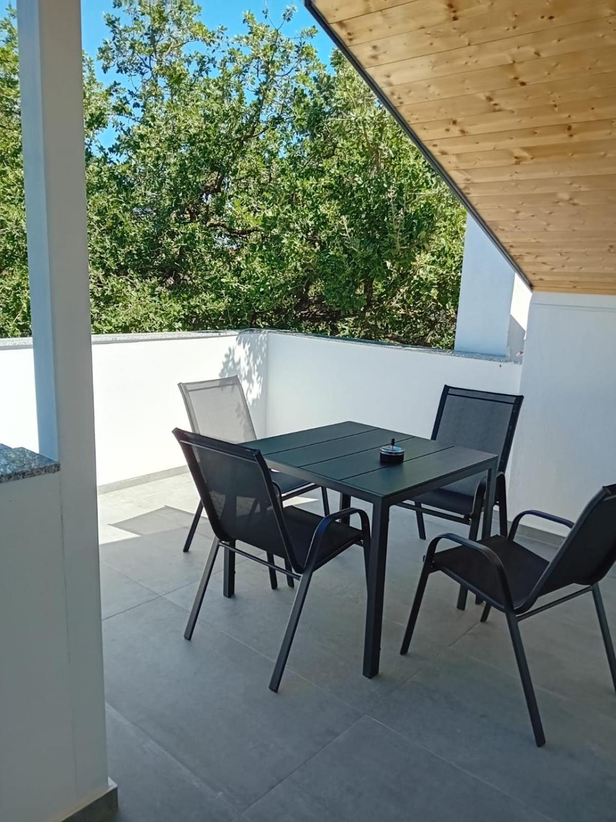 Apartment Mrkic Biograd Na Moru Luaran gambar