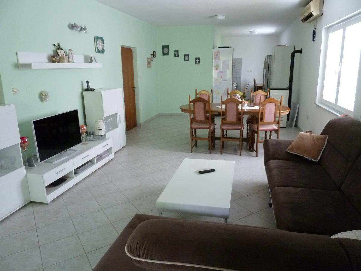 Apartment Mrkic Biograd Na Moru Luaran gambar